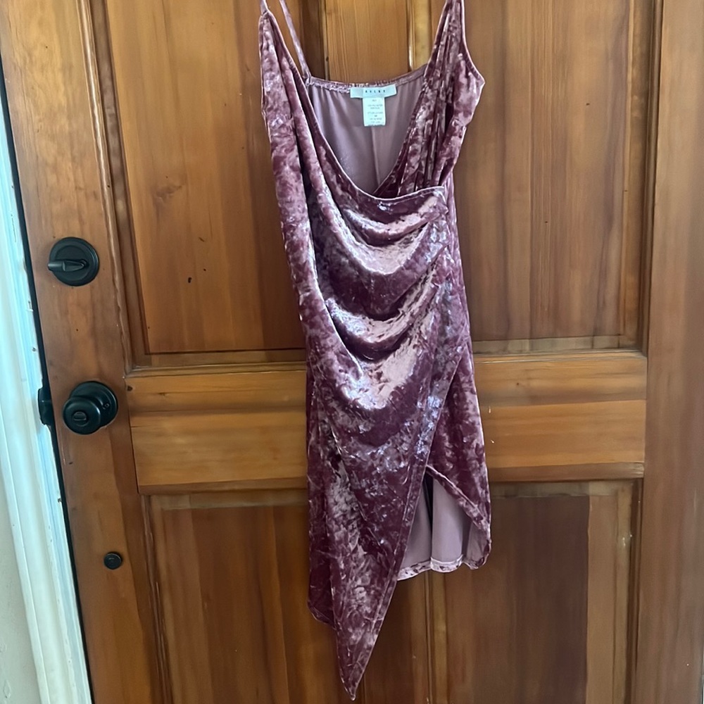Sexy pink velvet-satin dress for a night out
